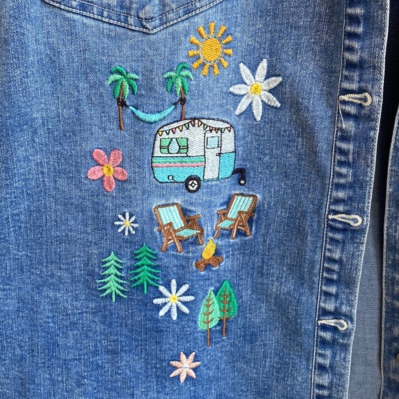 Billy T Denim Happy Camper Embroidered Shirt Shacket Overshirt MSRP $142 - Picture 8 of 16